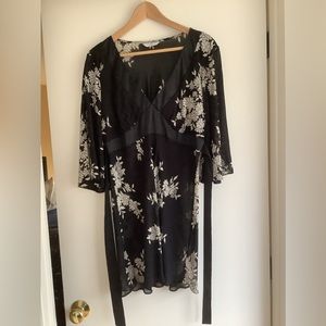 Kimono Tunic Top with back ribbon tie US 8/10.
